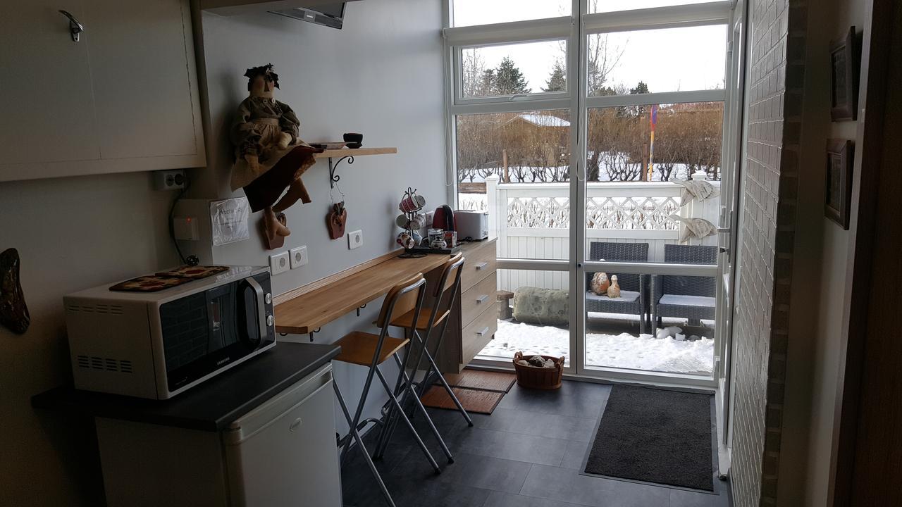 Hvíta húsið, Kirkjubraut 48 Apartamento Höfn Exterior foto